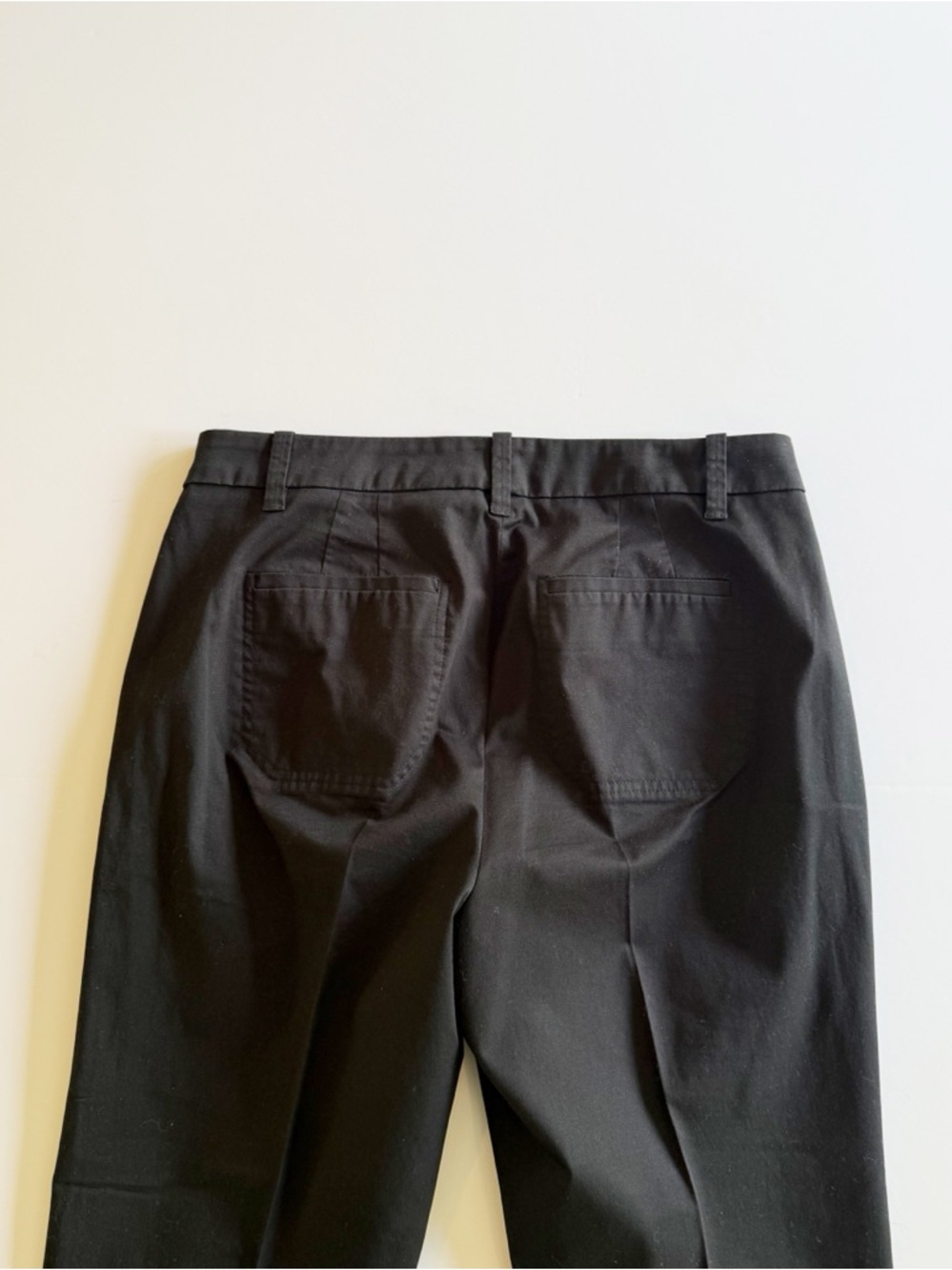 Vince Women’s Black Coin Pocket Cropped Chino Pants - Picture 8 of 10